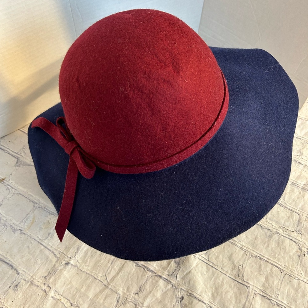 C 100% WOOL TWO TONE NAVY AND BURGUNDY FLOPPY STYLE WOMEN’S HAT - Picture 2 of 6